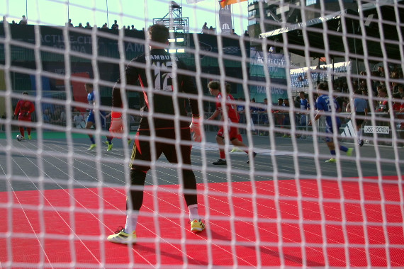 Schnittbilder der Fußball-Eventreihe "Lass Zocken" in Hamburg.