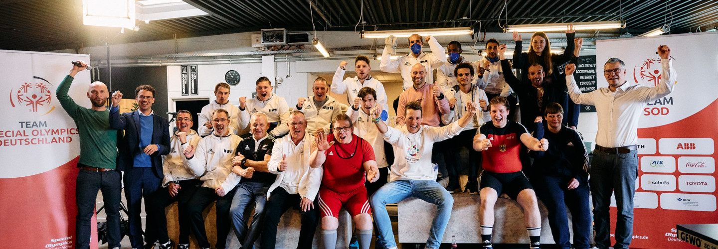 Freude bei Special Olympics Athlet*innen aus Berlin und Thüringen über ihre Nominierung für das TeamSOD für die Special Olympics World Games Berlin 2023. Die Bekanntgabe erfolgte im Rahmen eines Presse-Events von SOD am 07.11.2022 in der adidas Sports Base in Berlin.