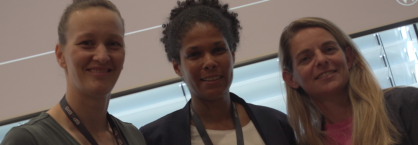 Almuth Schult, Nia Künzer und Navina Omilade