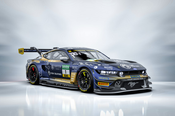 Im blauen Ford Mustang GT3 #1 mit goldenen Akzenten nehmen Max Reis und Emil Gjerdrum Platz