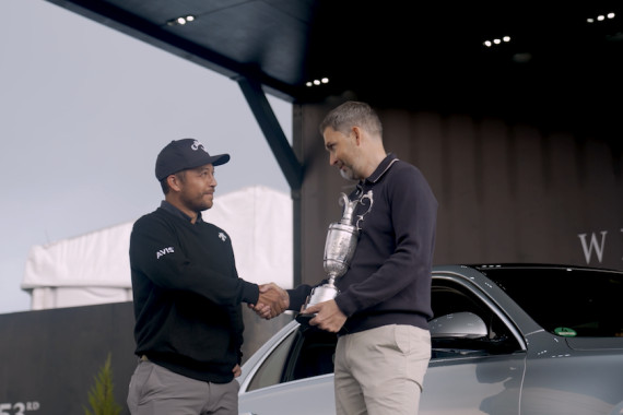 Im Interview spricht Xander Schauffele über seinen Erfolg bei der 152. Auflage von "The Open" und die Bedeutung des Turniersiegs für ihn. Zudem blickt er gemeinsam mit Mark Darbon, CEO des gastgebenden R&A Golf Clubs, auf die diesjährige Ausgabe der "The Open Championship".