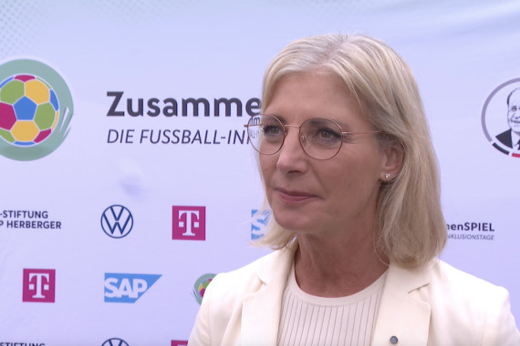 Im Interview spricht die stellvertretende Ministerpräsidentin des Landes Bayern Ulrike Scharf u.a. über die Bedeutung der Inklusionstage und warum es wichtig ist, das ein solches Event mitten in der Stadt stattfindet.