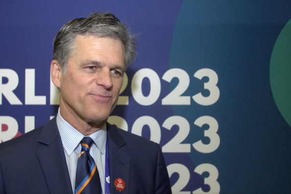 Interview mit dem Special-Olympics-Vorsitzenden Timothy Shriver, der rund um den Startschuss einer globalen Koalition für Inklusion in der Bildung u.a. über die Bedeutung und die Vision des Bündnisses sowie den gesellschaftlichen Mehrwert der Weltspiele spricht.