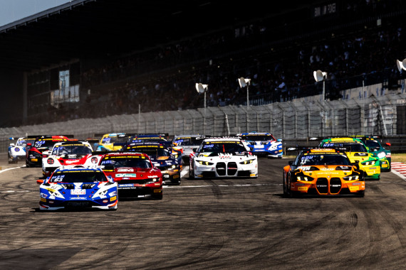 Der Start ins siebte Saisonrennen des ADAC GT Masters