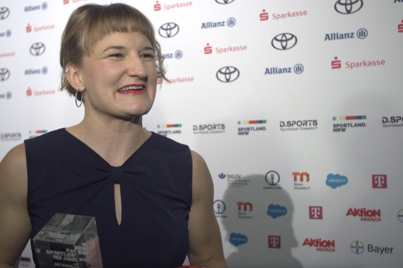 Im Interview spricht Paralympics-Siegerin Anna-Lena Forster u.a. über ihre Auszeichnung zur Para Sportlerin des Jahres 2022.