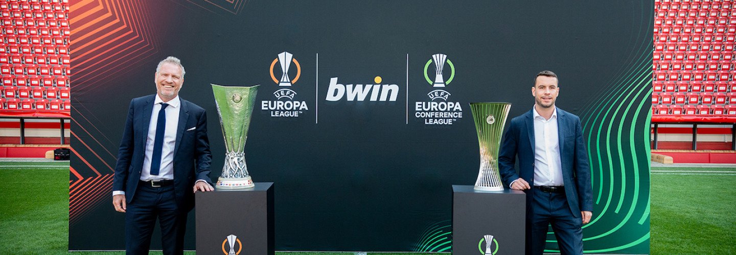 von links Guy-Laurent Epstein UEFA und Stephan Heilmann bwin .jpg