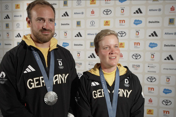 Im Interview sprechen die Silbermedaillen-Gewinner im Bogenschießen Florian Unruh und Michelle Kroppen u.a. über ihren Einzel- und Mixed-Wettkampf sowie der Besonderheit als Team anzutreten.