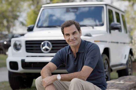 Im Interview spricht Tennis-Legende Roger Federer u.a. über seine ersten Eindrücke  vom Masters, spricht über die Leistungen der Golf-Ikone Bernhard Langer und blickt auf den Laver Cup im September.