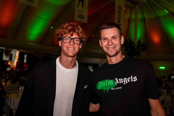 Die Finalisten der 31. TERRA WORTMANN OPEN: Jannik Sinner (links) und Hubert Hurkacz