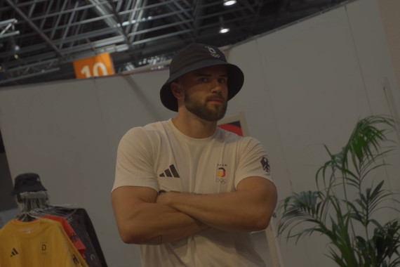 Schnittbilder zur Einkleidung von Team Deutschland. Speerwerfer Julian Weber, die Bahnradsportler um Roger Kluge und erste Athleten des Team D Paralympics sind im Paket zu sehen.