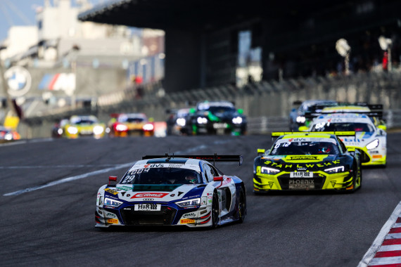 Der Düsseldorfer Motorsportler Christopher Mies hat zum zweiten Mal den Titel im ADAC GT Masters gewonnen. Gemeinsam mit seinem Schweizer Teamkollegen Ricardo Feller machte Mies die Meisterschaft beim Saisonfinale am Nürburgring perfekt. Nach dem Sieg am Samstag genügte dem Audi-Duo im Sonntagsrennen der zehnte Platz.