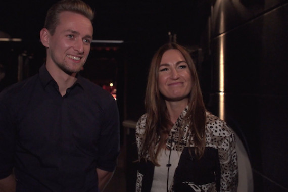 Anlässlich der Verleihung des Silbernen Lorbeerblatts haben sich die Medaillengewinner des Team Deutschland und des Team Deutschland Paralympics in Berlin getroffen. Im Interview sprechen Paralympics-Sieger Johannes Floors und Para-Radsportlerin Denise Schindler u.a über ihre Saison und weitere Ziele.