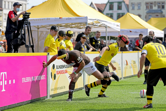 Spielszene der Blindenfußball-Bundesliga aus dem vergangenen Jahr