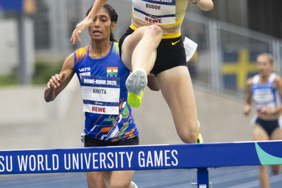 Erfolg im Hindernislauf der Frauen