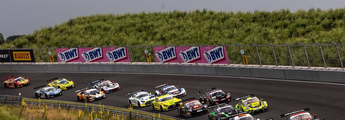 Spektakulär: die Steilkurven in Zandvoort