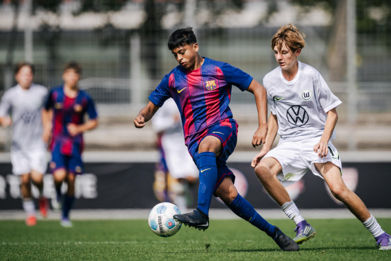 Porsche Fußball Cup 2025: Spiel um Platz drei FC Barcelona gegen VfL Wolfsburg