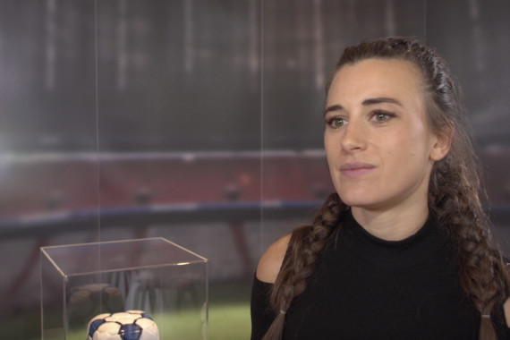 Im Interview spricht Imke Salander, Influencererin und Moderatorin, u.a. über finanzielle Barrieren im Frauen-Profisport.