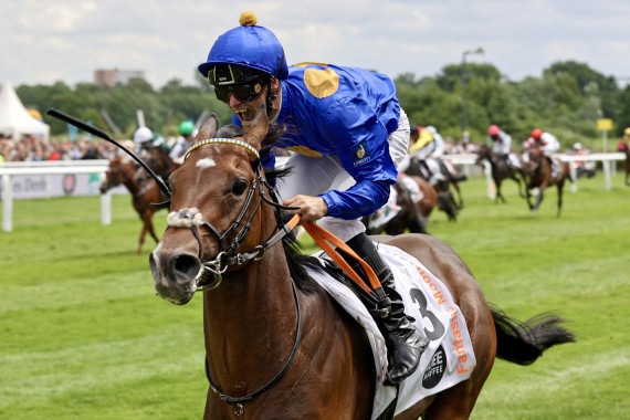 Fantastic Moon gewinnt mit Rene Piechulek das 154. Deutsche Derby