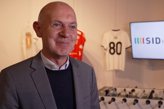 Im Interview spricht der DFB-Präsident Bernd Neuendorf u.a. über die mögliche Ausrichtung der Fußball-Europameisterschaft der Frauen 2029 in Deutschland und darüber, welche Mitbewerber ebenfalls in Frage kommen.